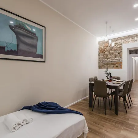 The Best Rent - Modern Three-Bedroom Apartment A Few Steps From The Colosseum Exterior photo