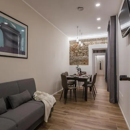The Best Rent - Modern Three-Bedroom Apartment A Few Steps From The Colosseum Exterior photo